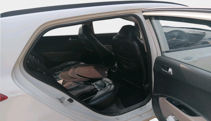 2015 Hyundai Grand i10 SPORTZ 1.1 CRDI, Diesel, Manual, 1,03,582 km, interior