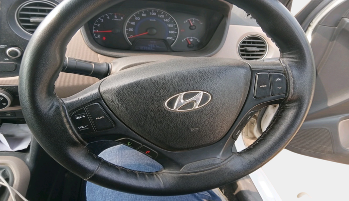 2015 Hyundai Grand i10 SPORTZ 1.1 CRDI, Diesel, Manual, 1,03,582 km, interior