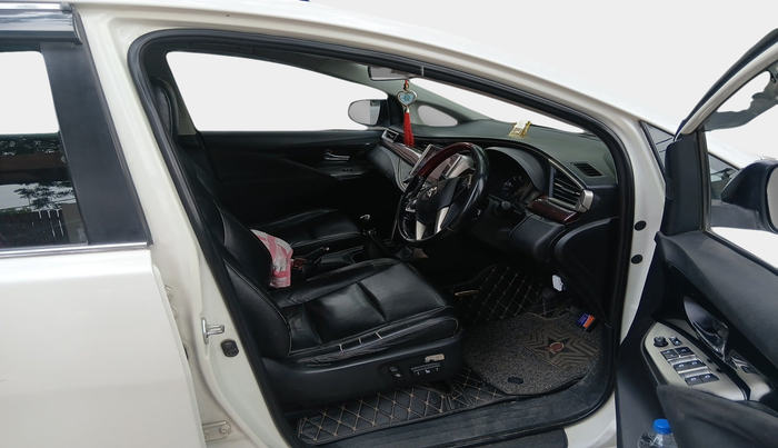 2016 Toyota Innova Crysta 2.4 ZX 7 STR, Diesel, Manual, 3,88,565 km, interior