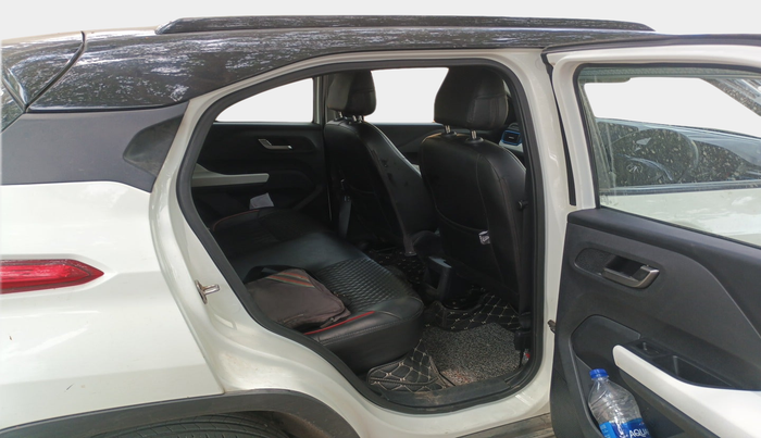 2022 Tata PUNCH CREATIVE  1.2 RTN DUAL TONE, Petrol, Manual, 33,730 km, interior