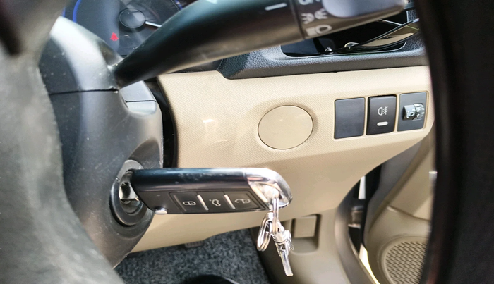 2016 Honda Amaze 1.5L I-DTEC S, Diesel, Manual, 1,78,032 km, interior