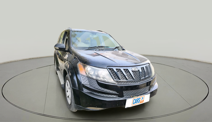 2014 Mahindra XUV500 W6, Diesel, Manual, 3,30,897 km, exterior