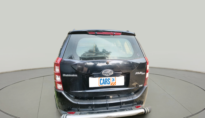 2014 Mahindra XUV500 W6, Diesel, Manual, 3,30,897 km, exterior