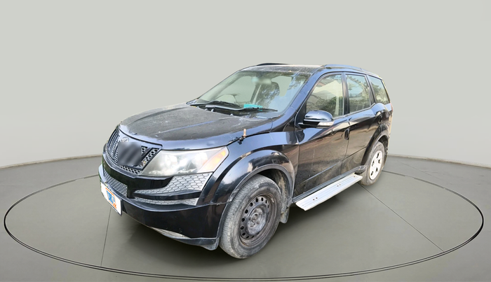 2014 Mahindra XUV500 W6, Diesel, Manual, 3,30,897 km, exterior