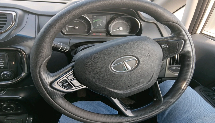 2018 Tata Hexa XM 4X2 7 STR, Diesel, Manual, 62,465 km, interior