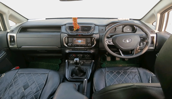 2018 Tata Hexa XM 4X2 7 STR, Diesel, Manual, 62,465 km, interior