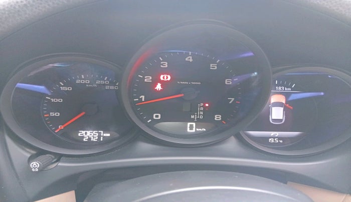 2020 Porsche Macan BASE, Petrol, Automatic, 20,657 km, interior