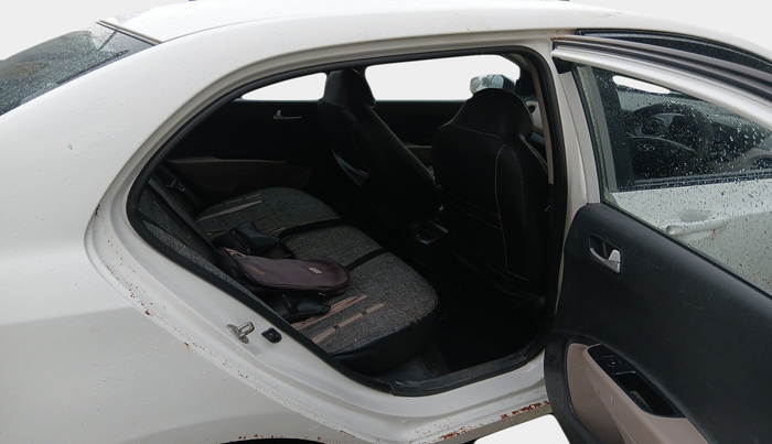 2014 Hyundai Xcent S 1.2, Petrol, Manual, 1,01,694 km, interior