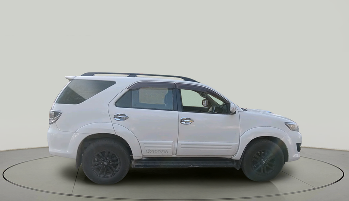 2015 Toyota Fortuner 3.0 4X2 MT, Diesel, Manual, 4,04,897 km, exterior