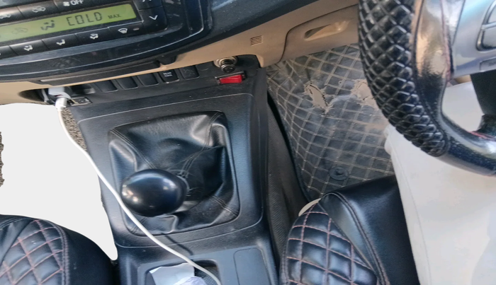 2015 Toyota Fortuner 3.0 4X2 MT, Diesel, Manual, 4,04,897 km, interior