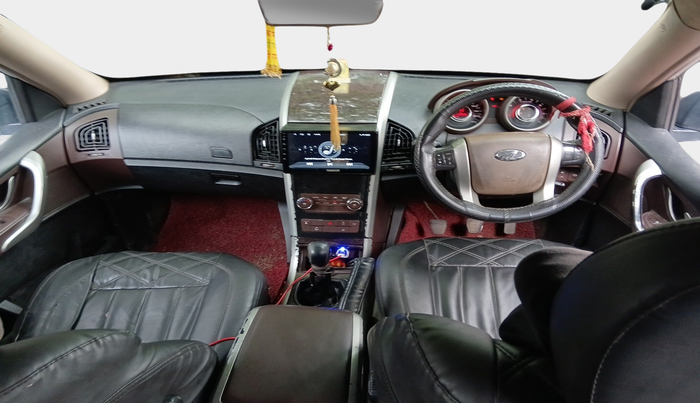 2013 Mahindra XUV500 W8, Diesel, Manual, 1,40,088 km, interior