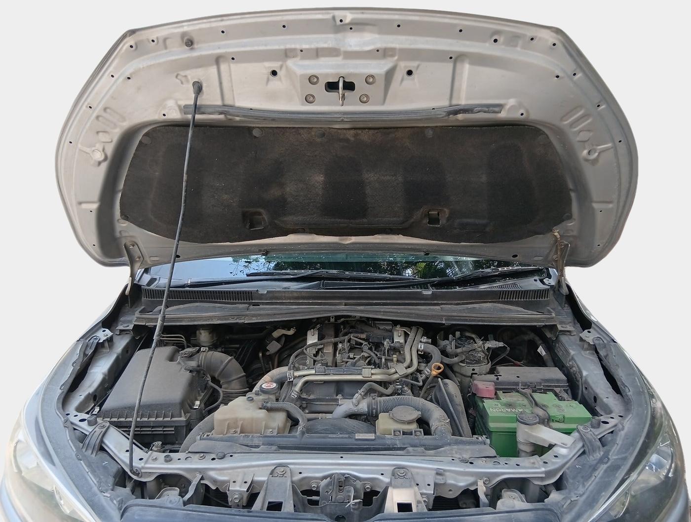 2017 Toyota Innova Crysta 2.4 GX 8 STR, Diesel, Manual, 2,37,811 km, exterior