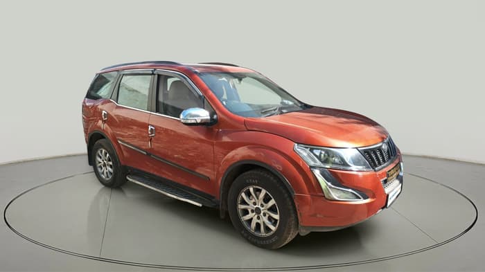 2015 Mahindra XUV500 W10 AWD, Diesel, Manual, 1,02,381 km, exterior