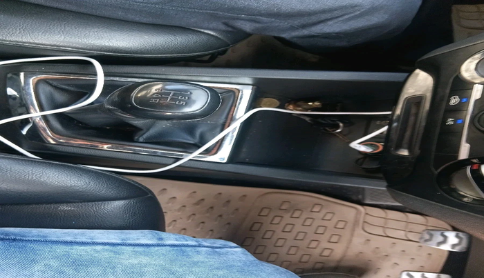 2015 Hyundai i20 Active 1.2 BASE, Petrol, Manual, 84,736 km, interior