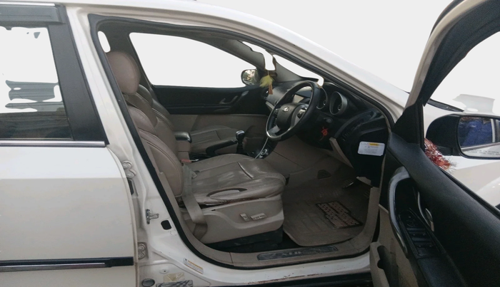 2017 Mahindra XUV500 W10 AT, Diesel, Automatic, 1,03,167 km, interior