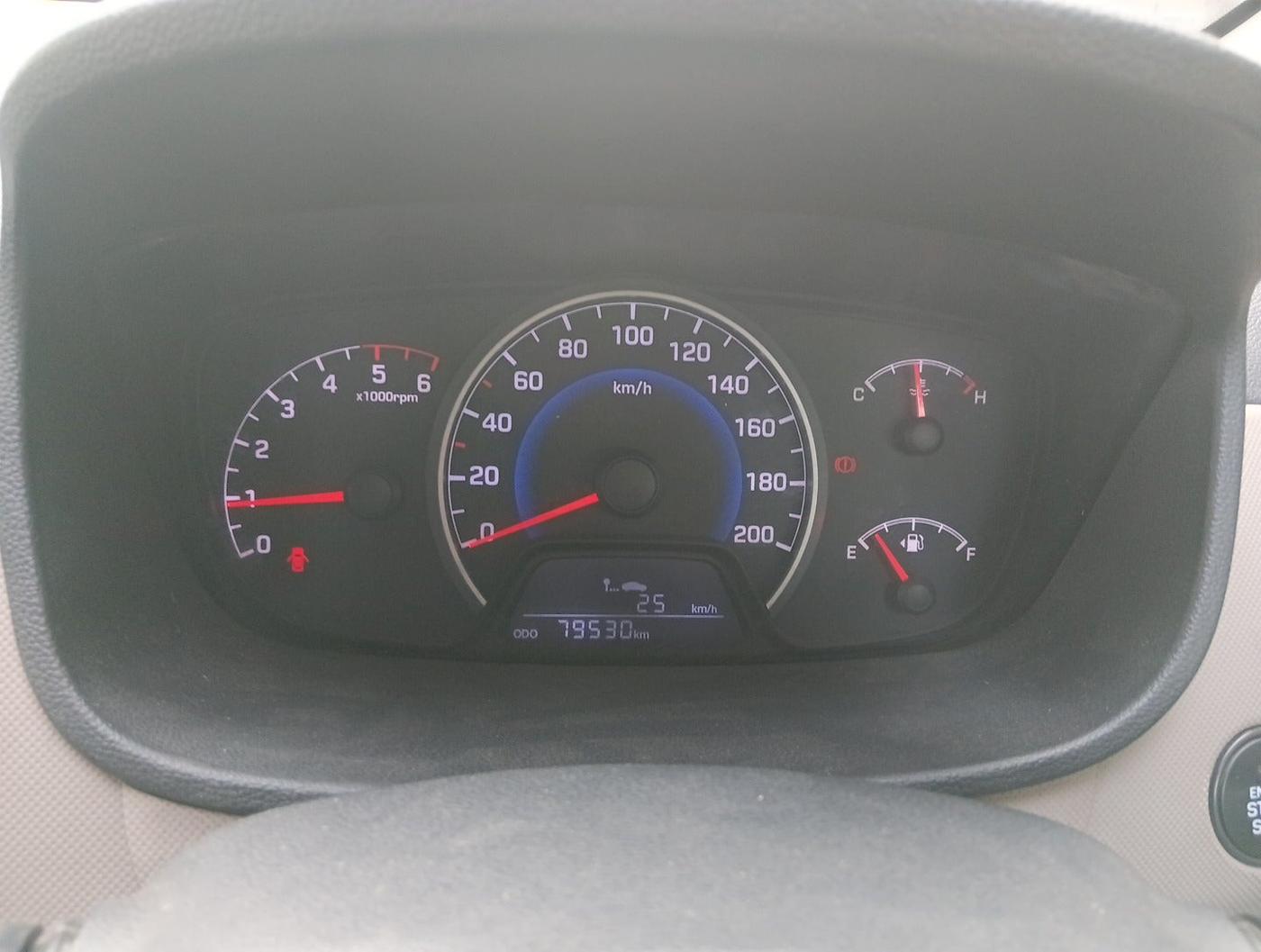 2014 Hyundai Grand i10 SPORTZ 1.1 CRDI, Diesel, Manual, 79,530 km, interior