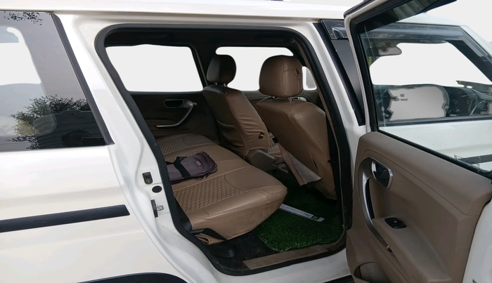 2023 Mahindra BOLERO NEO N 10, Diesel, Manual, 34,424 km, interior