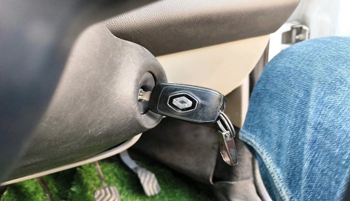 2019 Renault TRIBER RXL MT, Petrol, Manual, 68,298 km, interior