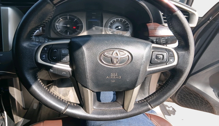 2017 Toyota Innova Crysta 2.4 VX 8 STR, Diesel, Manual, 2,39,906 km, interior