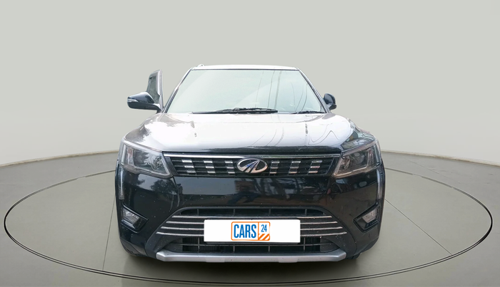 2020 Mahindra XUV300 W8 (O) 1.5 DIESEL, Diesel, Manual, 1,53,569 km, exterior