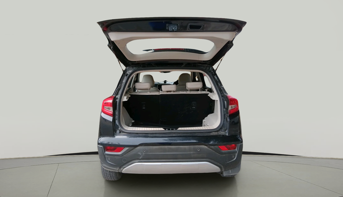 2020 Mahindra XUV300 W8 (O) 1.5 DIESEL, Diesel, Manual, 1,53,569 km, exterior