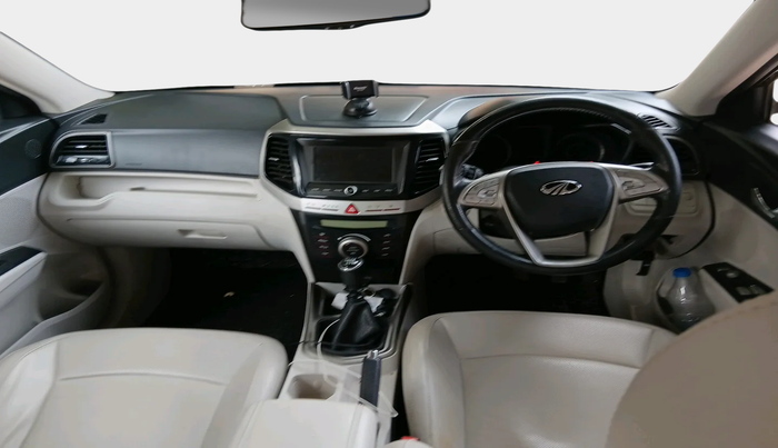 2020 Mahindra XUV300 W8 (O) 1.5 DIESEL, Diesel, Manual, 1,53,569 km, interior