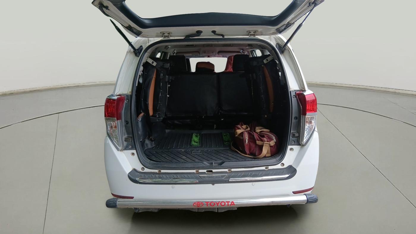 2018 Toyota Innova Crysta 2.4 G 8 STR, Diesel, Manual, 1,77,266 km, exterior