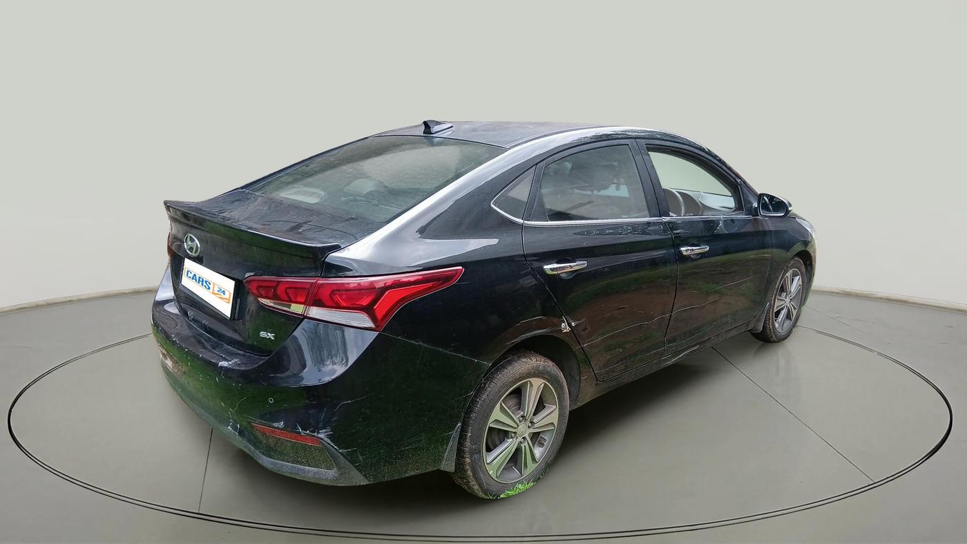 2017 Hyundai Verna 1.6 CRDI SX + AT, Diesel, Automatic, 1,12,339 km, exterior