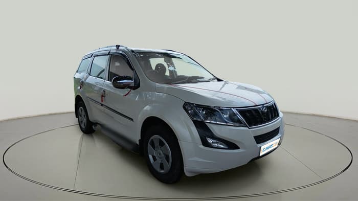 2017 Mahindra XUV500 W4 1.99, Diesel, Manual, 52,000 km, exterior