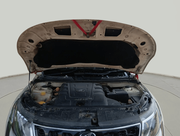 2017 Mahindra XUV500 W4 1.99, Diesel, Manual, 52,000 km, exterior