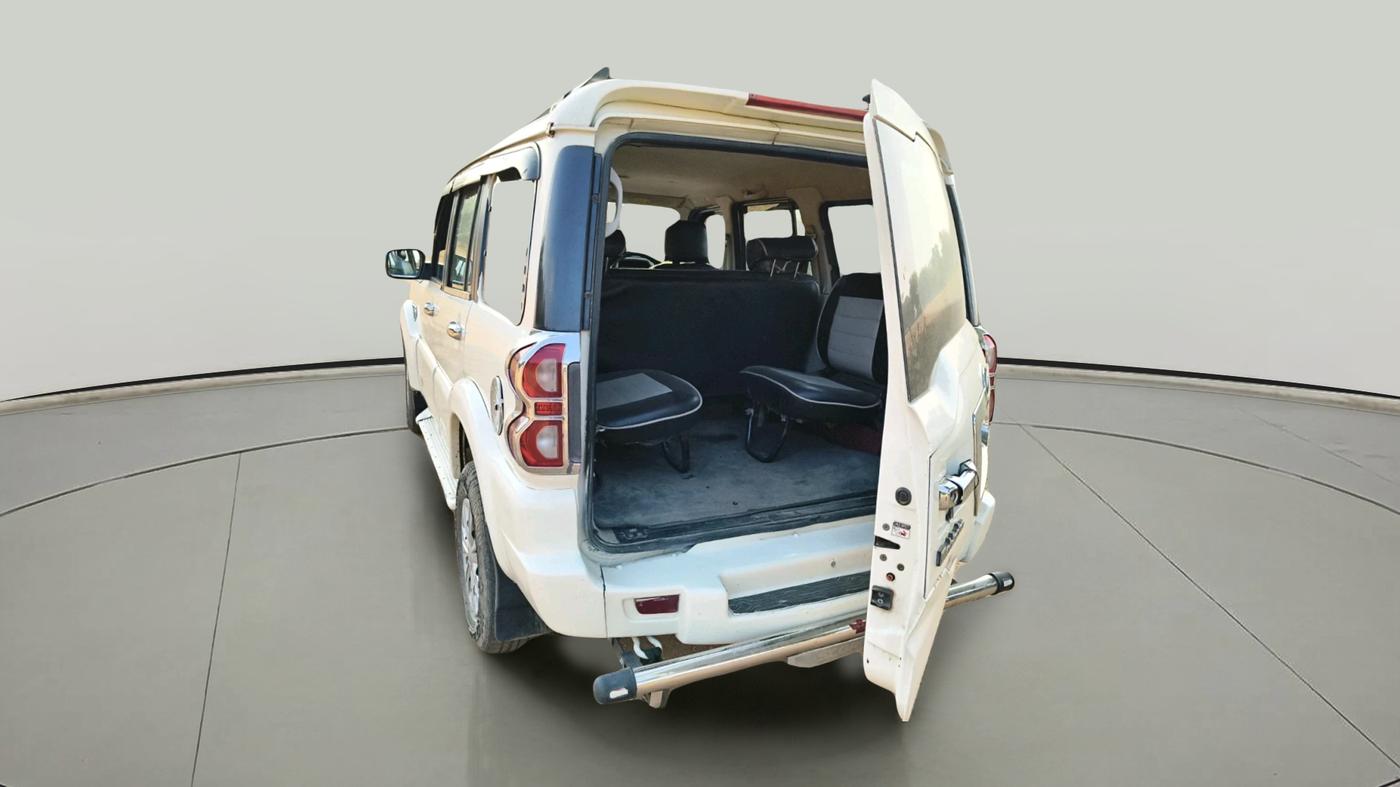 2017 Mahindra Scorpio S2, Diesel, Manual, 1,32,345 km, exterior