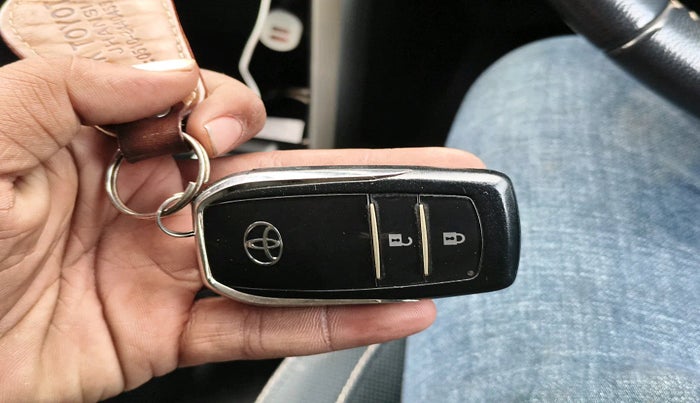 2021 Toyota Innova Crysta 2.7 VX 7 STR, Petrol, Manual, 81,702 km, interior