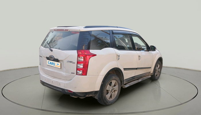 2015 Mahindra XUV500 W8, Diesel, Manual, 1,09,938 km, exterior