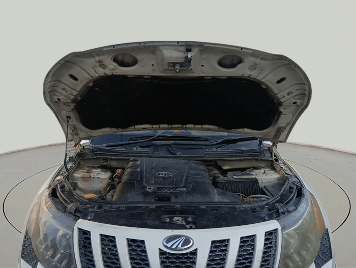 2015 Mahindra XUV500 W8, Diesel, Manual, 10,91,000 km, exterior