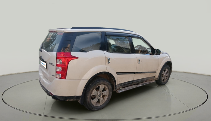 2015 Mahindra XUV500 W8, Diesel, Manual, 1,09,938 km, exterior
