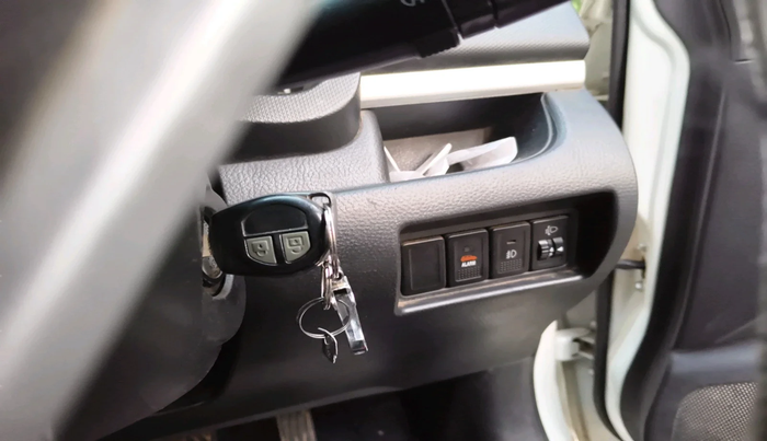 2017 Maruti Swift VXI, Petrol, Manual, 42,233 km, interior