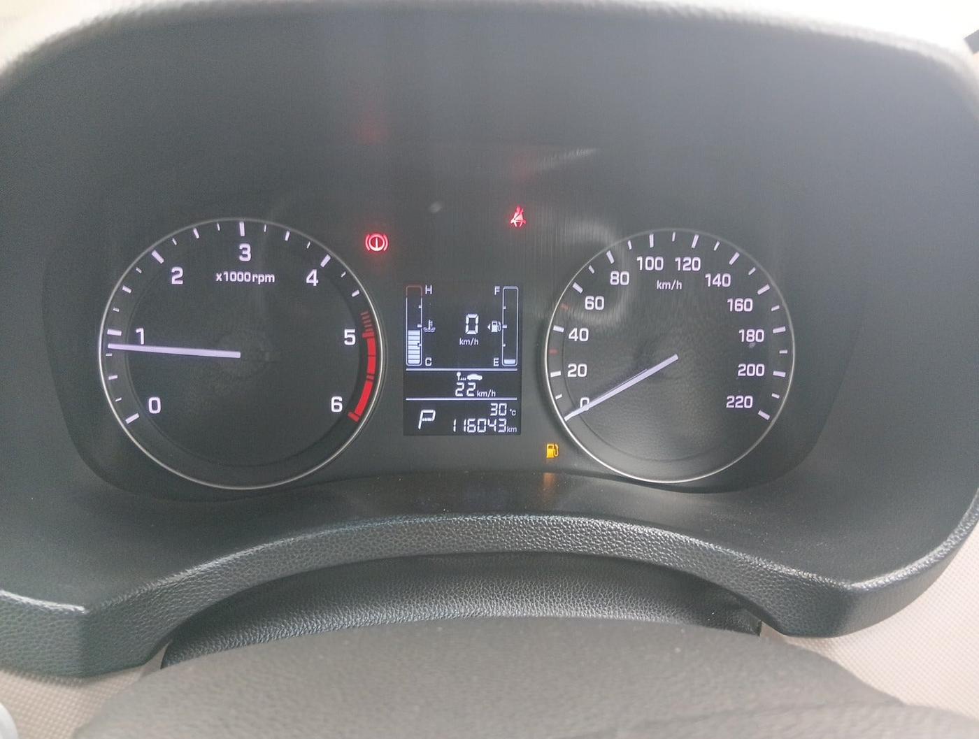 2017 Hyundai Creta SX PLUS AT 1.6 DIESEL, Diesel, Automatic, 1,16,043 km, interior