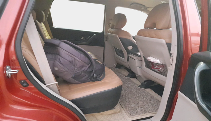 2018 Mahindra XUV500 W6, Diesel, Manual, 57,950 km, interior