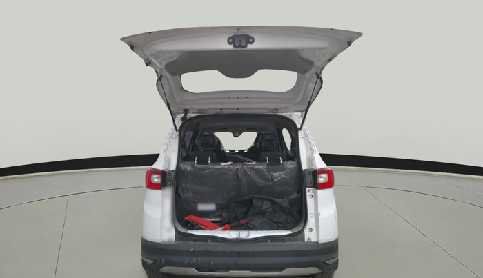 2022 Renault TRIBER RXZ, Petrol, Manual, 17,532 km, exterior