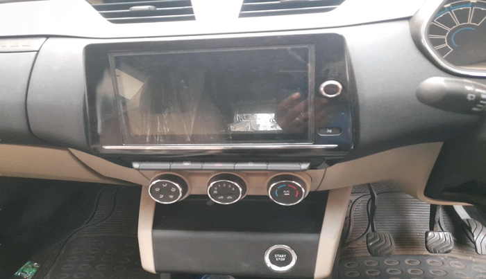 2022 Renault TRIBER RXZ, Petrol, Manual, 17,532 km, interior