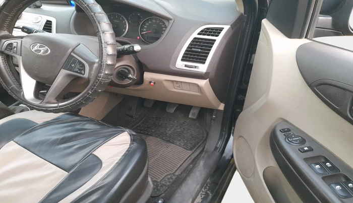 2010 Hyundai i20 SPORTZ 1.2, Petrol, Manual, 63,515 km, interior