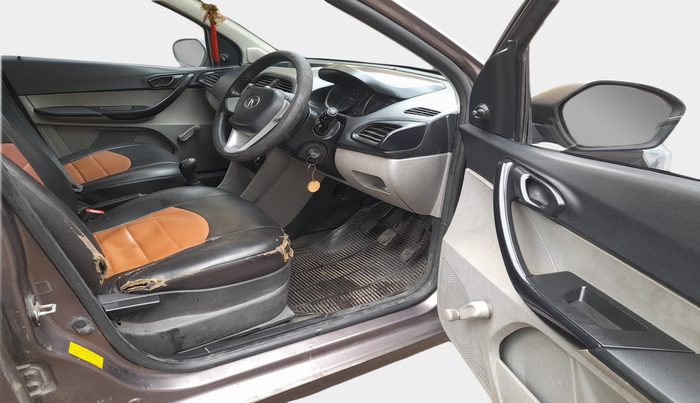 2018 Tata Tiago XE PETROL, Petrol, Manual, 1,40,815 km, interior