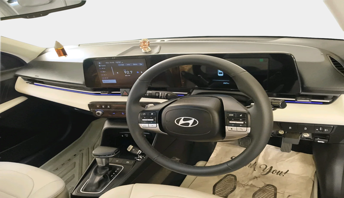 2025 Hyundai Verna  SX 1.5 MPI IVT, Petrol, Automatic, 2,528 km, interior