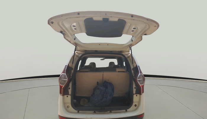 2015 Renault Lodgy 110 PS RXZ, Diesel, Manual, 1,78,889 km, exterior