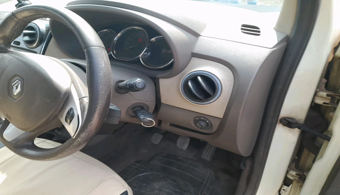 2015 Renault Lodgy 110 PS RXZ, Diesel, Manual, 1,78,889 km, interior