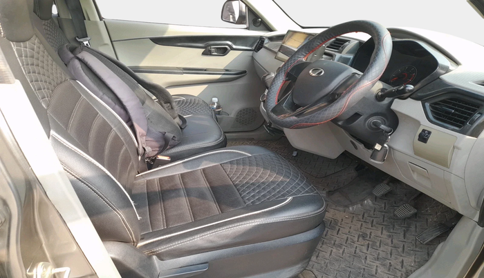 2016 Mahindra Kuv100 K4 6 STR, Petrol, Manual, 2,55,167 km, interior