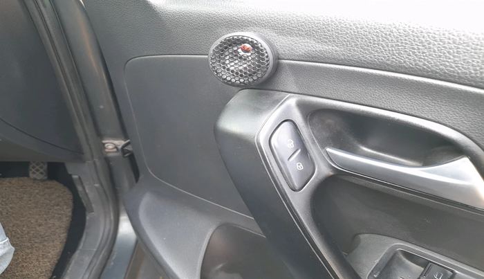 2017 Volkswagen Ameo TRENDLINE 1.2L, Petrol, Manual, 66,963 km, interior