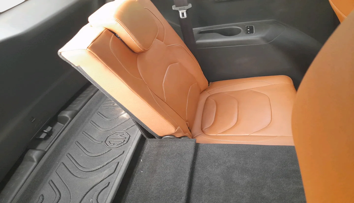 2021 MG HECTOR PLUS SHARP 1.5 PETROL TURBO HYBRID MT 6-STR, Petrol, Manual, 59,359 km, interior