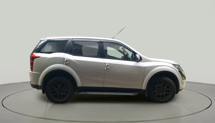 2017 Mahindra XUV500 W6, Diesel, Manual, 82,000 km, exterior