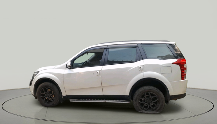 2017 Mahindra XUV500 W6, Diesel, Manual, 82,000 km, exterior